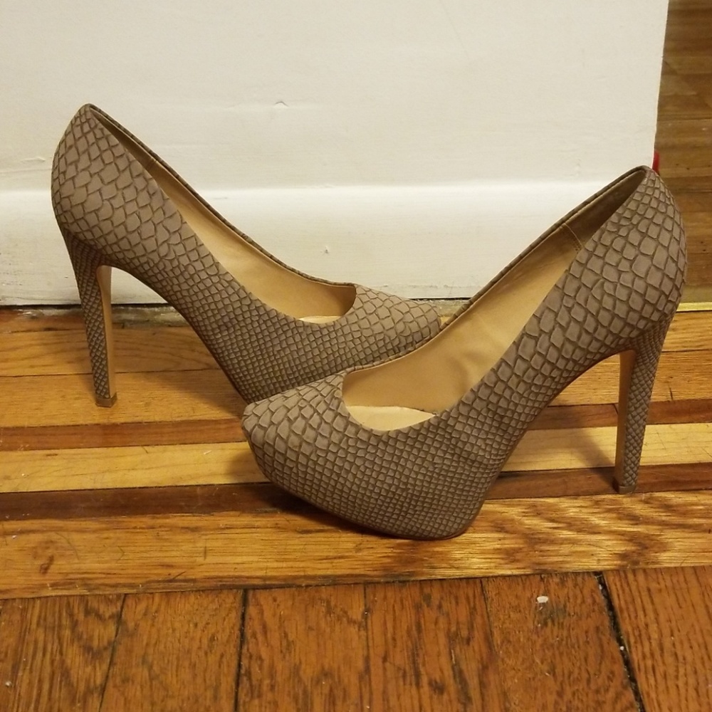 Bcbg Generation Pumps - image 2
